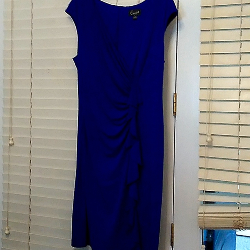 Beautiful size 16 Connected apparel.